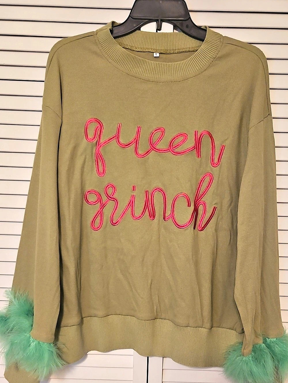 Green Graphic Sweater Size Large Like New